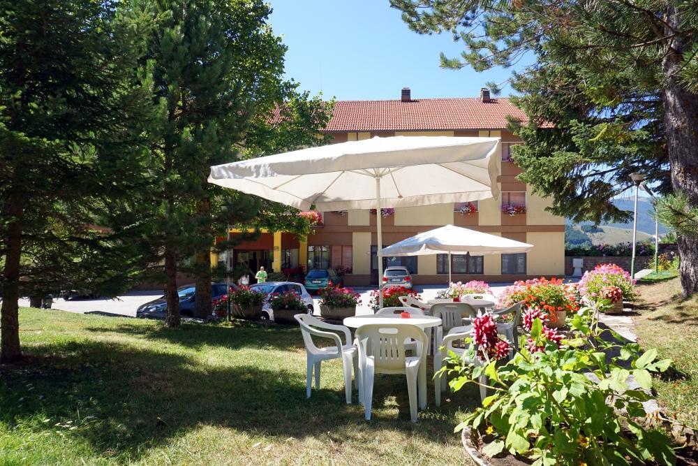 Family Hotel Como Rivisondoli Exterior photo